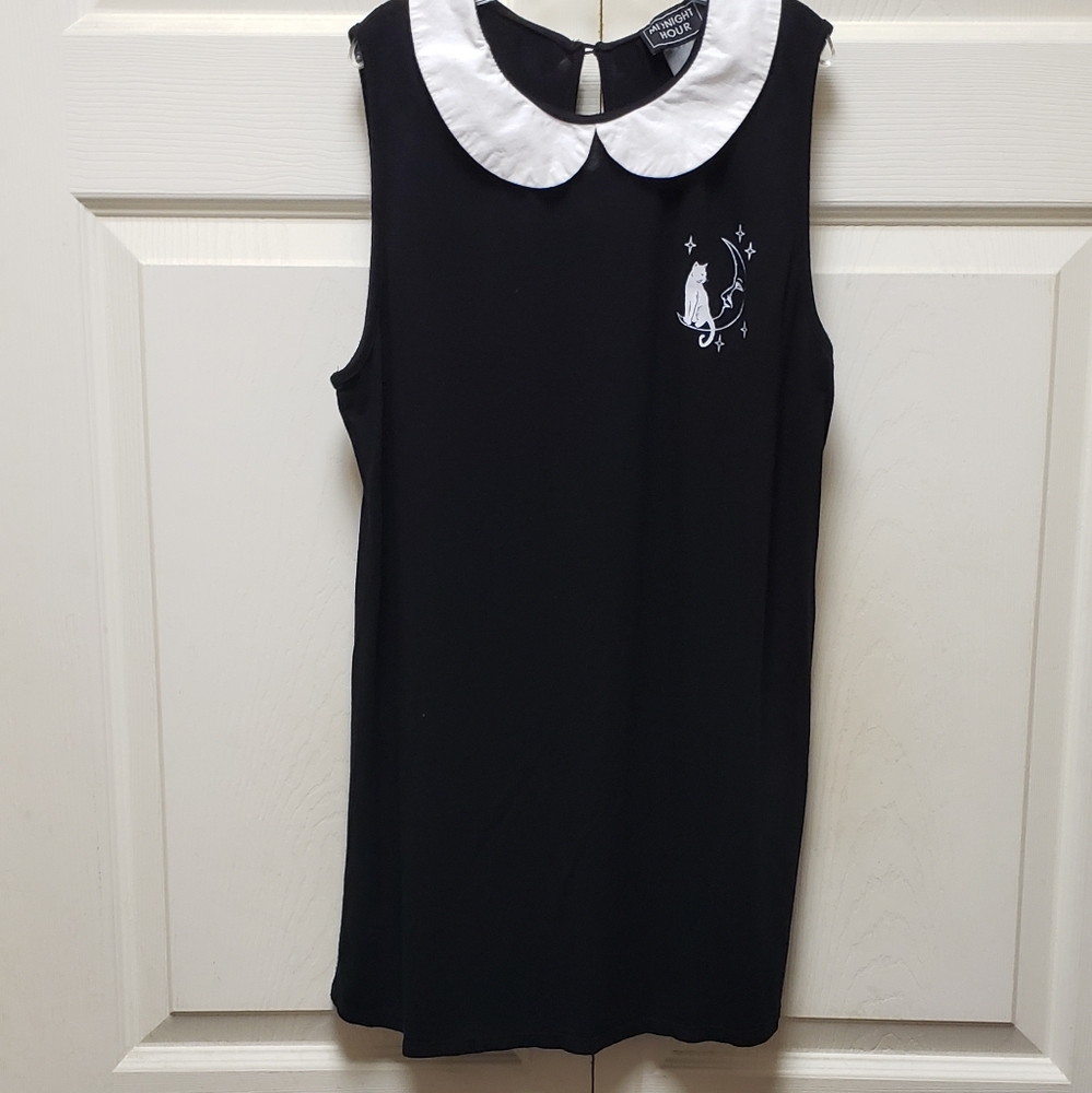 Cute cat and moon sleeveless top